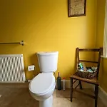 Number 18 Bed and Breakfast 3*
