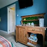 Bed & Breakfast Number 18 3*