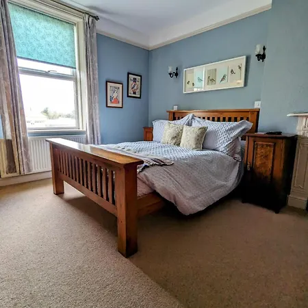 Bed & Breakfast Number 18