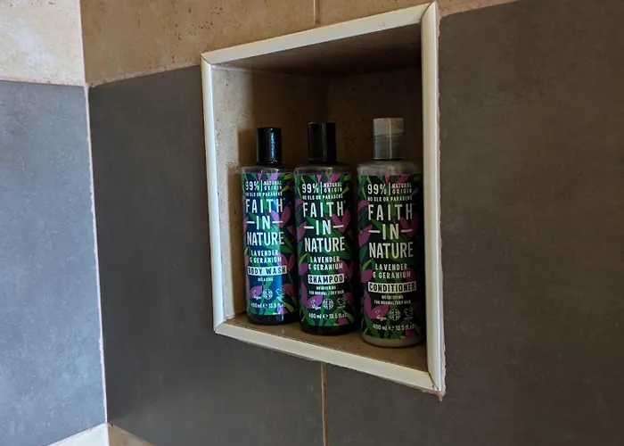 Bed & Breakfast Number 18 3*